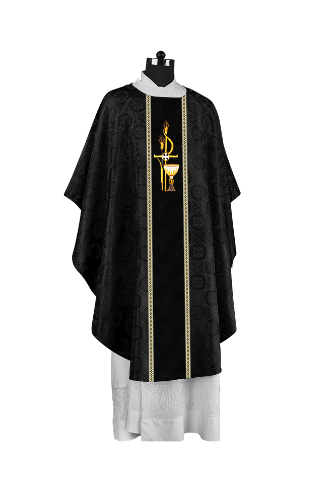 Premium Gothic Chasuble Adorned with Embroidered Motif