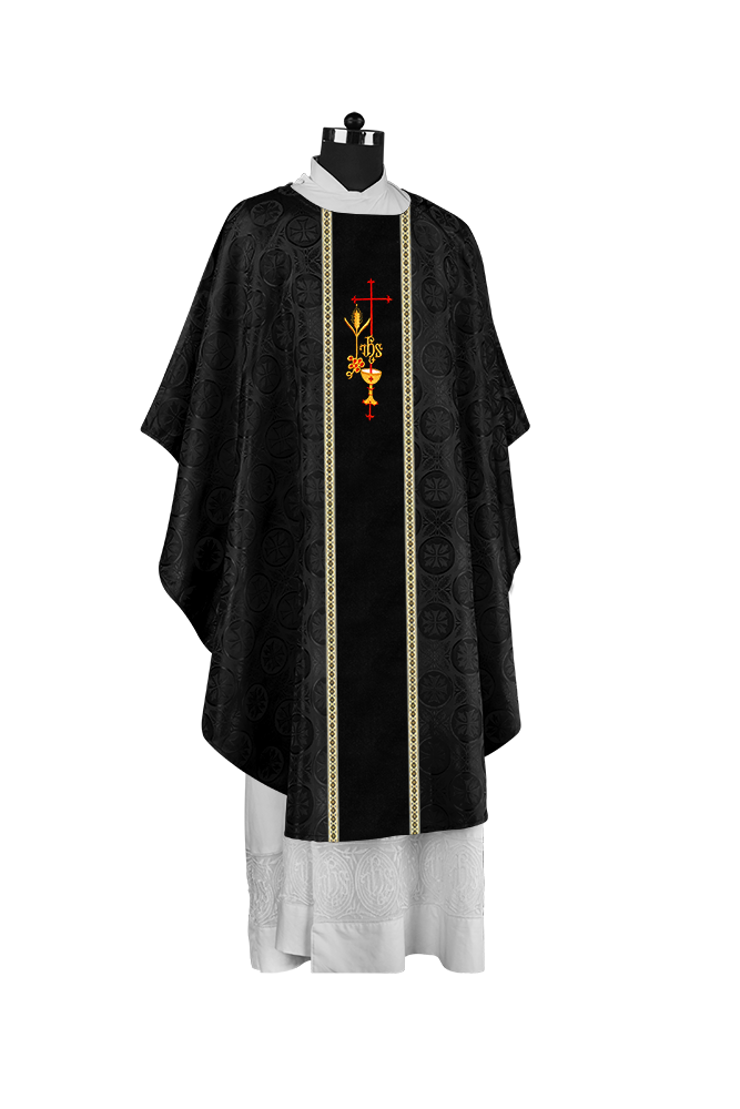 Premium Gothic Chasuble Adorned with Embroidered Motif