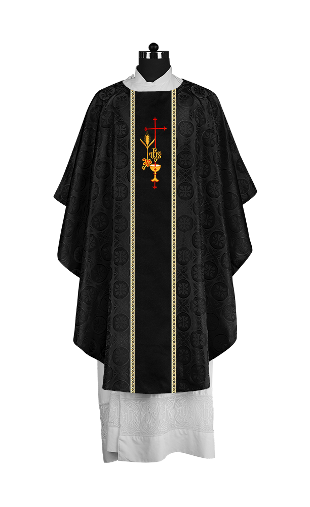 Premium Gothic Chasuble Adorned with Embroidered Motif