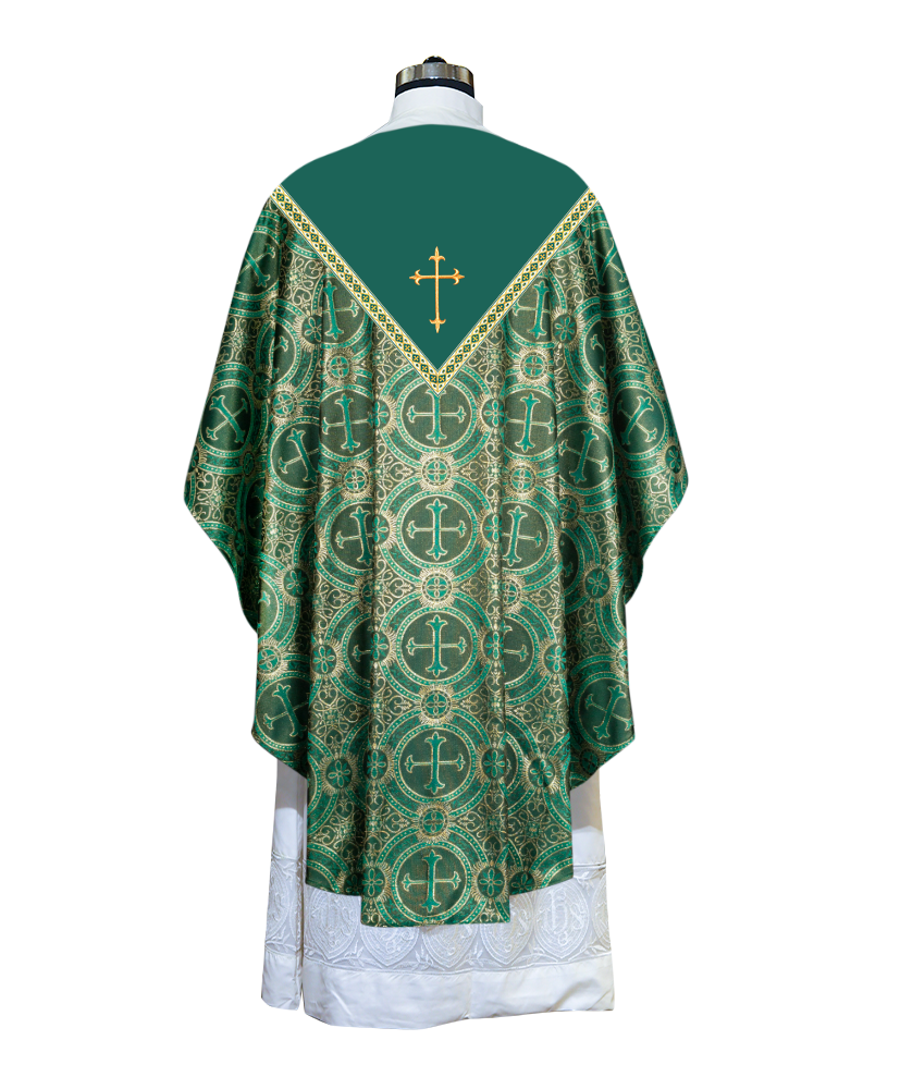 GOTHIC CHASUBLE ADORNED WITH WESTERN CROSS MOTIF