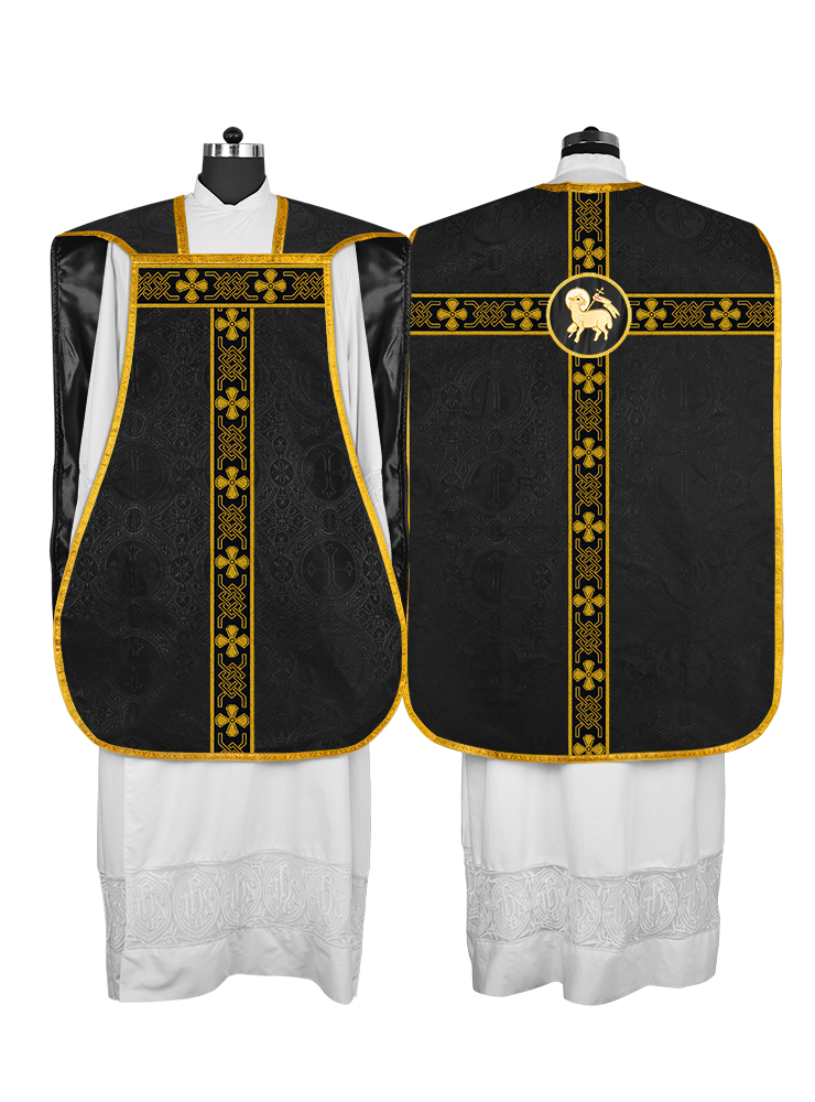 Roman chasuble adorned with lace