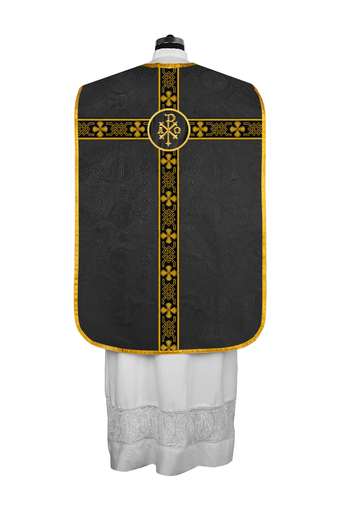 Roman chasuble adorned with lace