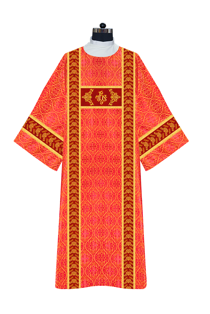 Exquisite Dalmatic vestment - Bernice collection