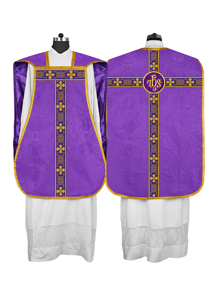 Roman chasuble adorned with lace