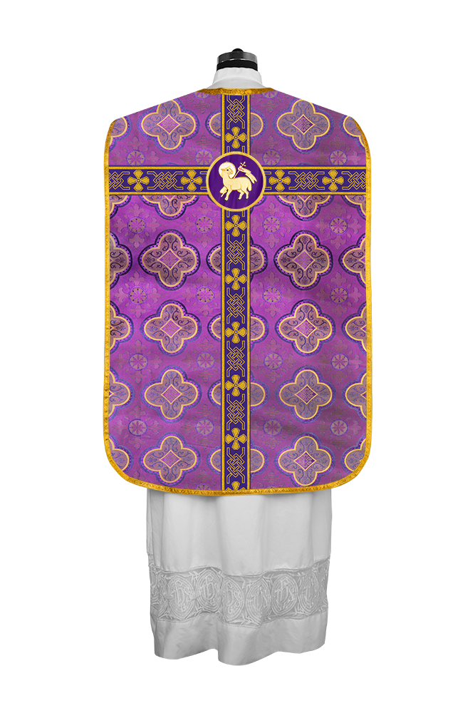 Roman chasuble adorned with lace