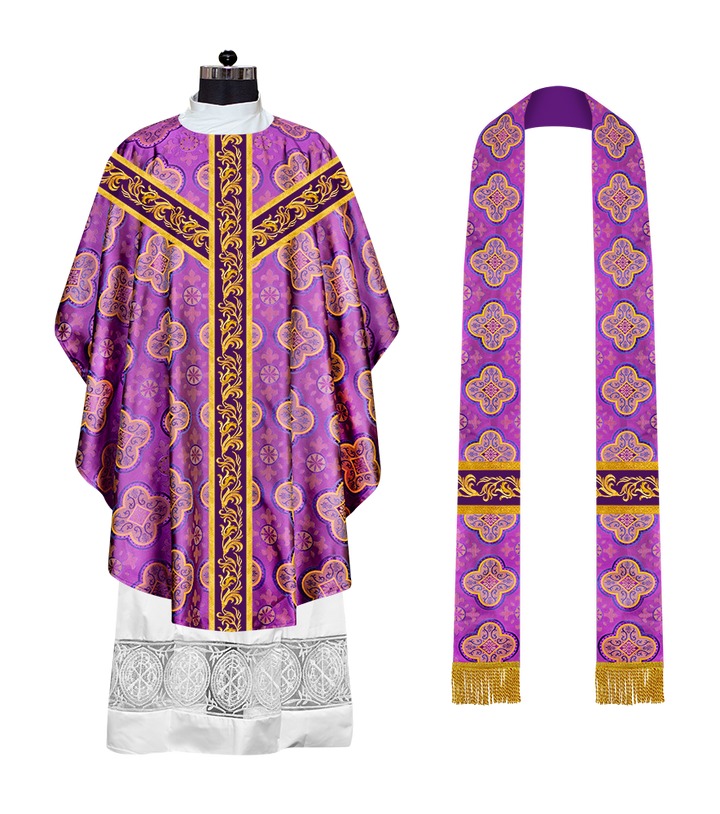 GOTHIC CHASUBLE WITH EMBROIDERED LACE