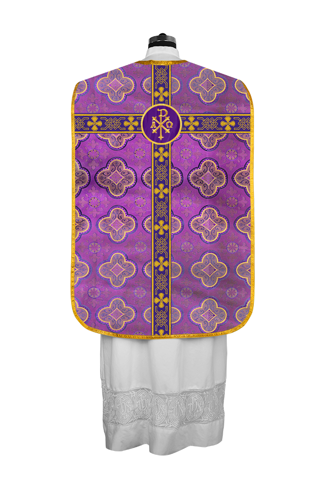 Roman chasuble adorned with lace