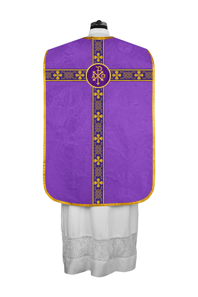 Roman chasuble adorned with lace