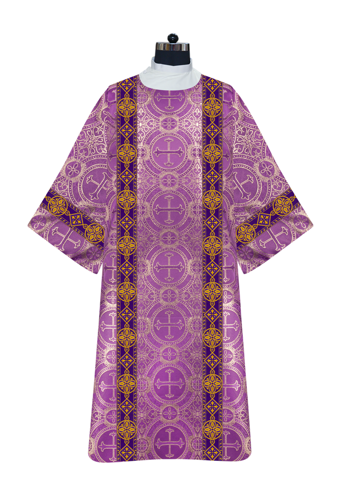 DALMATIC VESTMENT WITH DIAMOND LACE