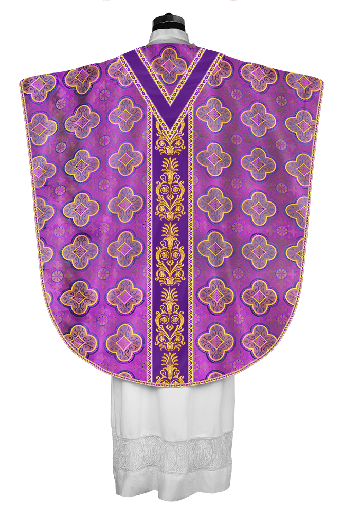 BORROMEAN CHASUBLE VESTMENT WITH DETAILED BRAIDS AND TRIMS