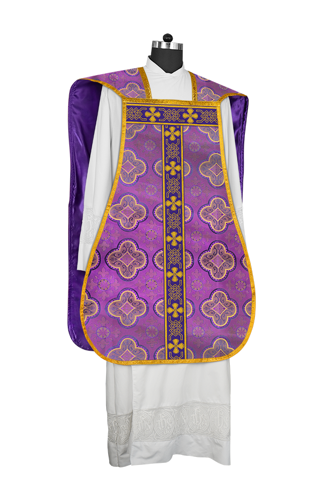 Roman chasuble adorned with lace