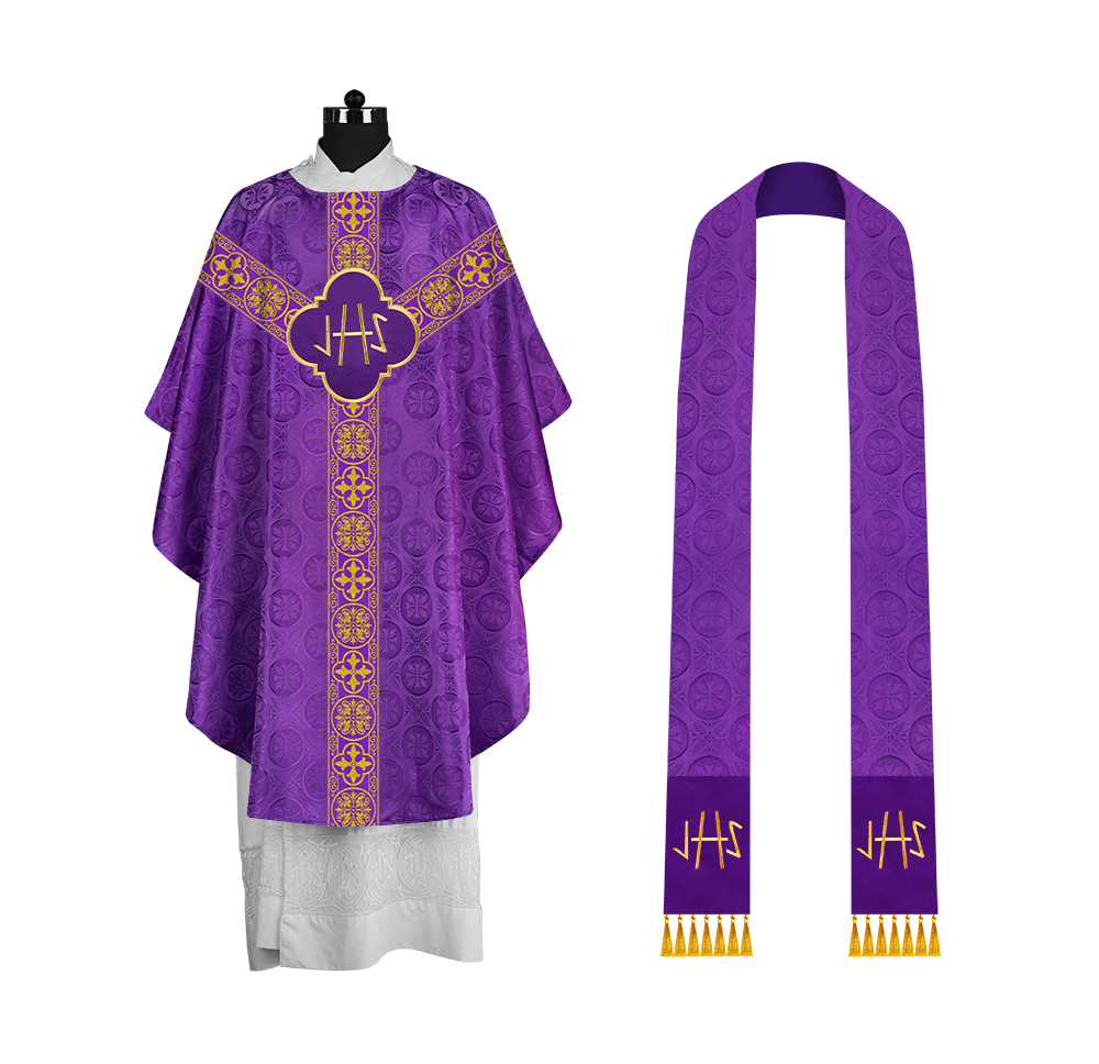 Gothic Chasuble Vestment with Exquisite Motif and Orphrey