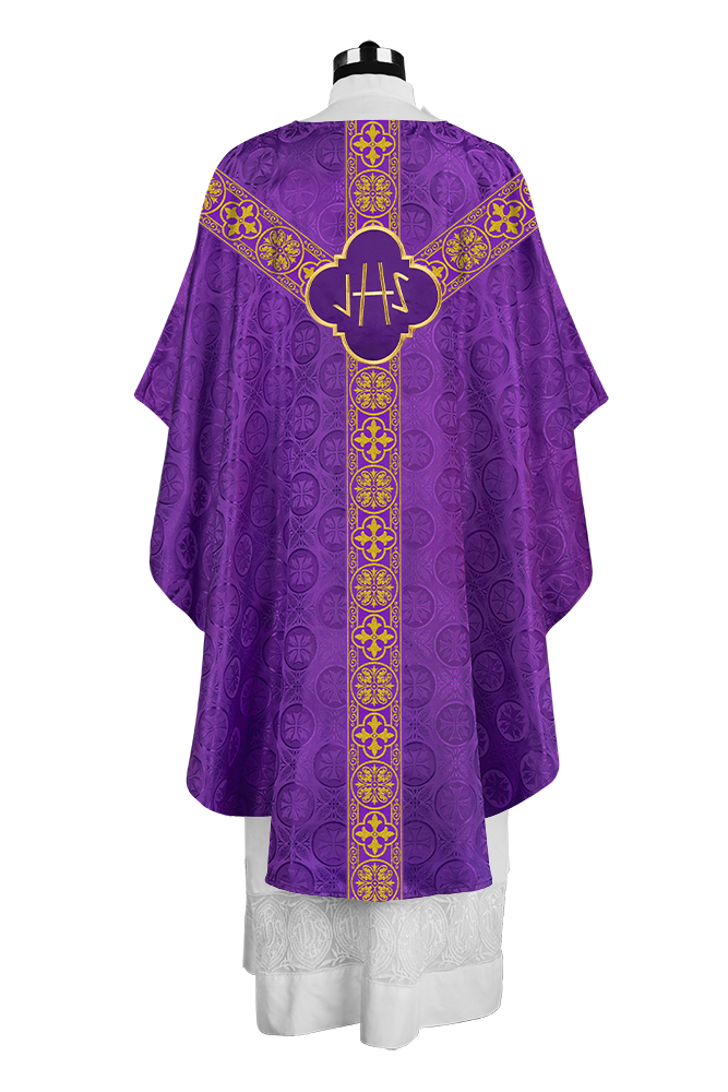Gothic Chasuble Vestment with Exquisite Motif and Orphrey