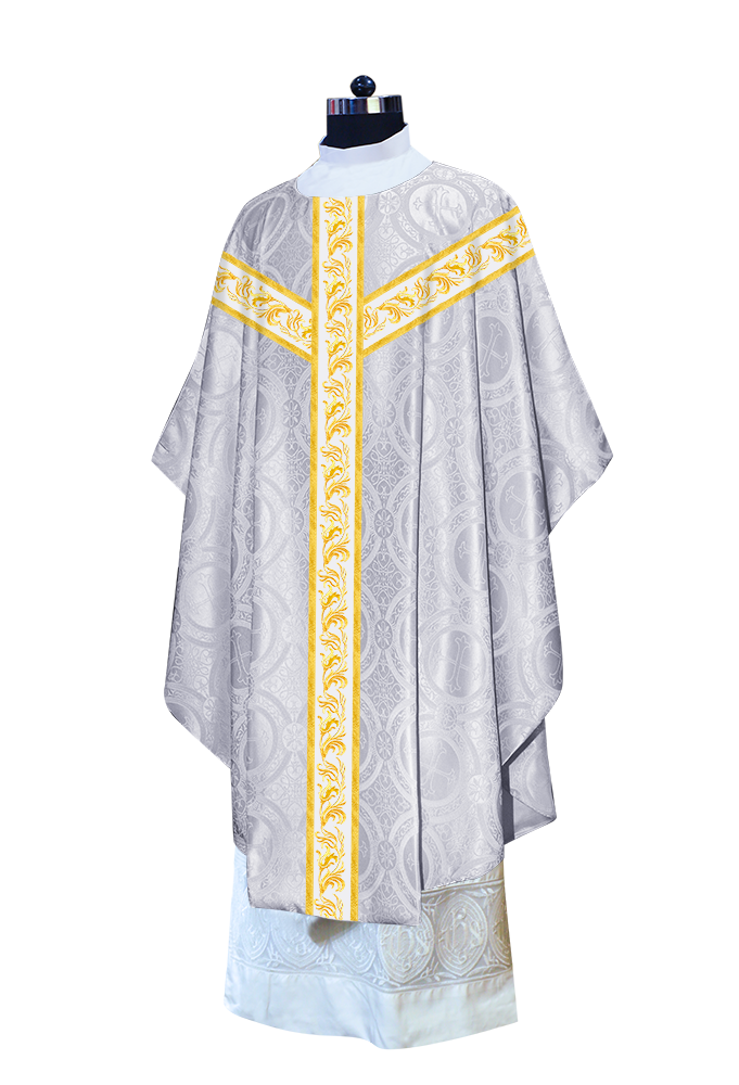 GOTHIC CHASUBLE WITH EMBROIDERED LACE