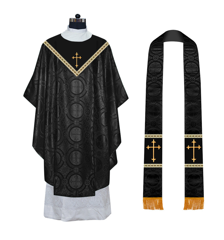 GOTHIC CHASUBLE ADORNED WITH WESTERN CROSS MOTIF