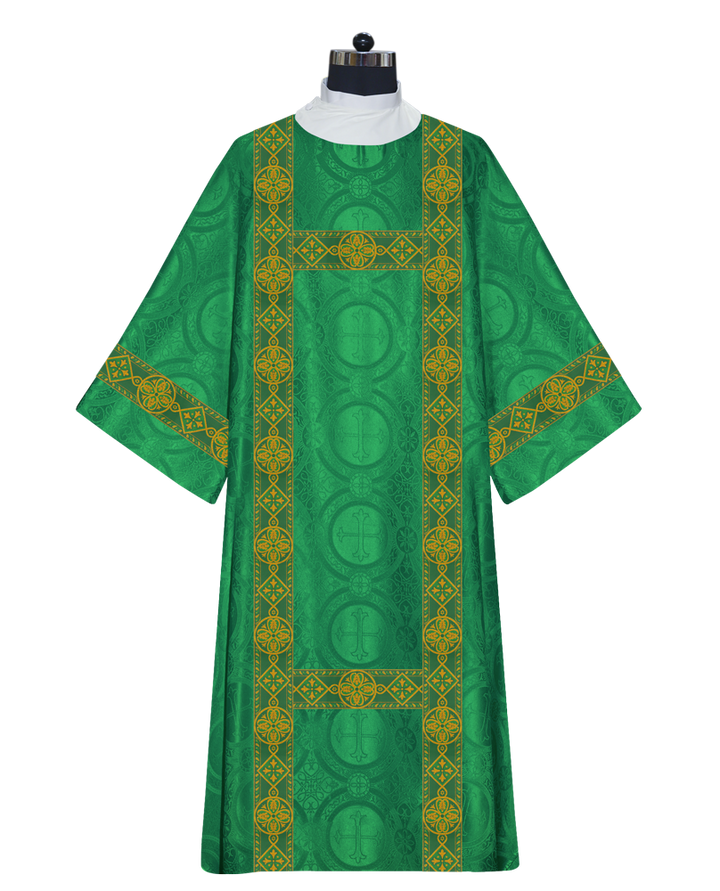 DALMATIC VESTMENT WITH DIAMOND LACE