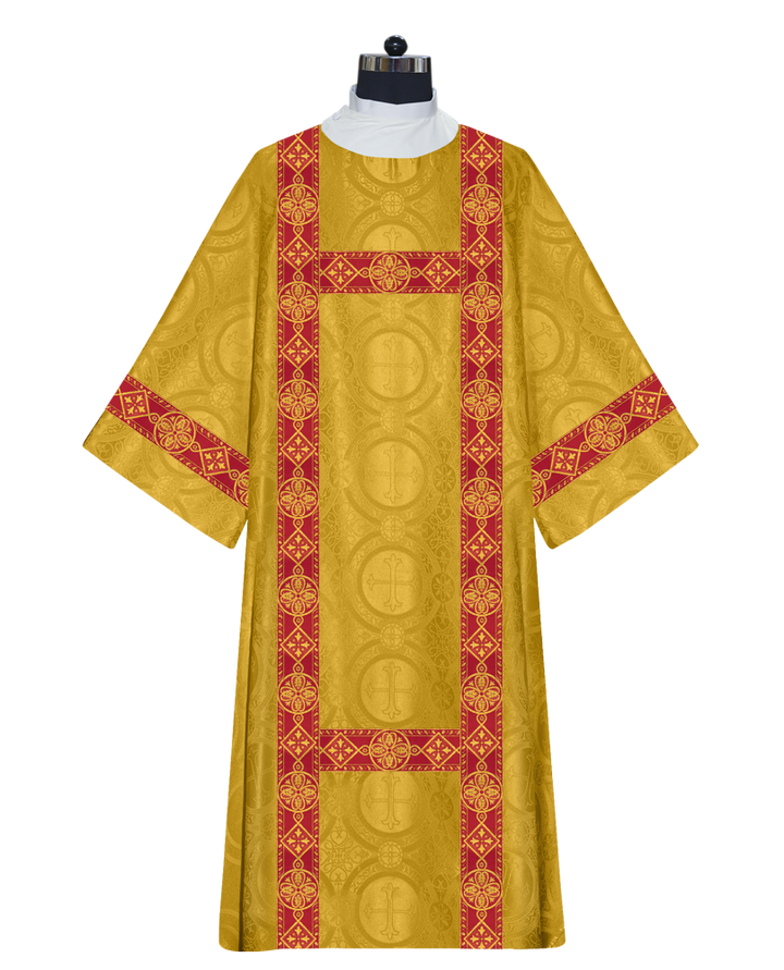DALMATIC VESTMENT WITH DIAMOND LACE