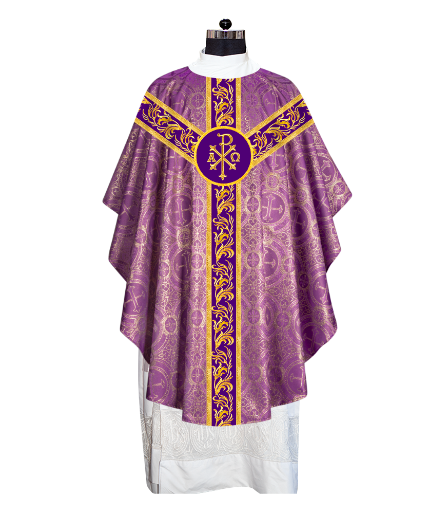GOTHIC CHASUBLE WITH EMBROIDERED LACE