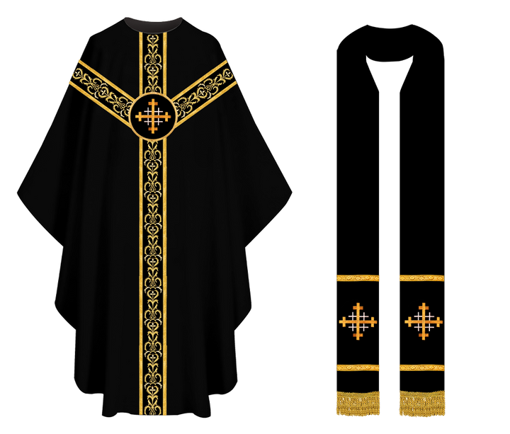 GOTHIC STYLE CHASUBLE WITH EMBROIDERED LACE