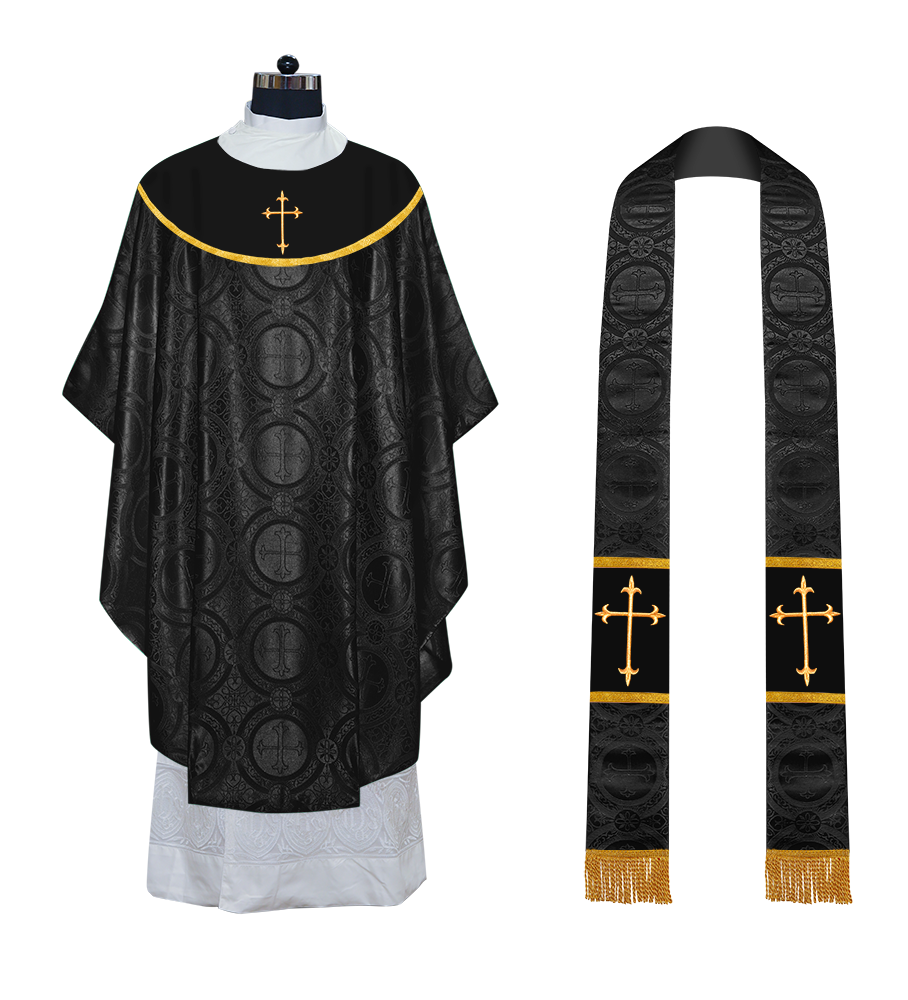 Gothic chasuble vestment - Round yoke